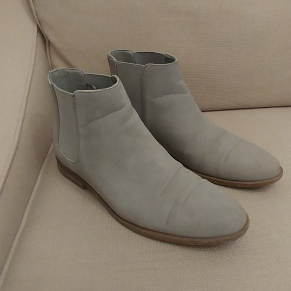 Forever 21 Chelsea Boots